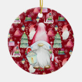 Kerstman Gnoom & Rode Patroon Naam & Datum Keramisch Ornament (Voorkant)