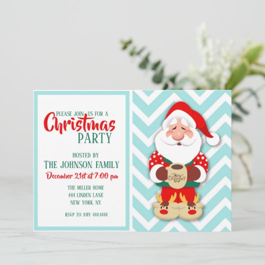 kerstman in rode pyjama met een mok kaart (Staand voorkant)