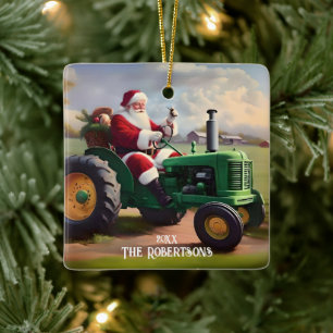 Kerstman Rijden een groene tractor Keramisch Ornament