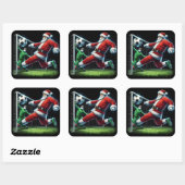 Kerstman speelt voetbal in de winter vierkante sticker (Vel)
