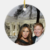 Kerstmis: Donald en Melania Keramisch Ornament (Achterkant)