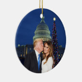 Kerstmis: Donald en Melania Keramisch Ornament (Rechts)