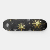 Kerstmis Gouden Sneeuwvlokken op Zwarte Achtergron Skateboard (Horizontaal)