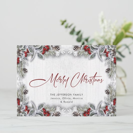 Kerstmis Holly Berry Pine Rustic Wood Greeting Feestdagenkaart (Staand voorkant)
