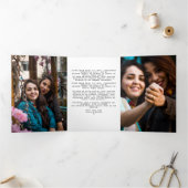 Kerstmis Lesbisch Koppel Hond Sneeuwman Persoonlij Drieluik Wenskaart (Binnen)