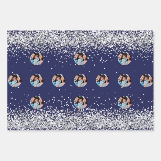 Kerstmis marine blauw zilver foto confetti inpakpapier vel (Voorkant 2)