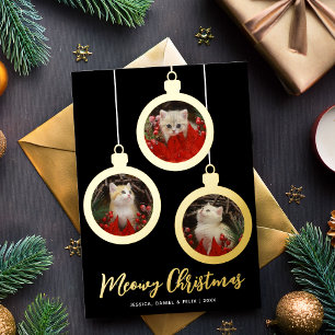 Kerstmis poes goudkleurige kerstballen 3 foto's co folie feestdagenkaart