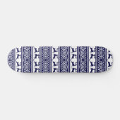 Kerstmis, Scandinavische Folk Blue en White Skateboard (Horizontaal)