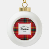 Kerstmis Tartan Plaid Familienaam Jaar Keramische Bal Ornament (Voorkant)