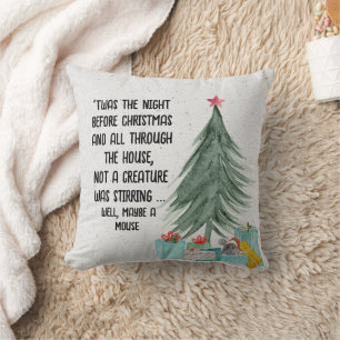 Kerstmuis met cadeautjes kussen