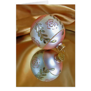 Kerstornament reflectie over satin