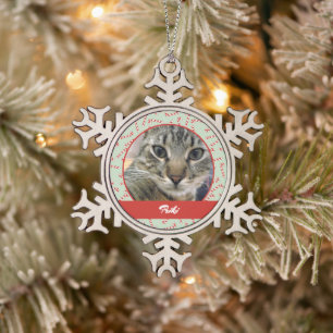 Kerstpatroon met rode, groene en witte snoepriet tin sneeuwvlok ornament