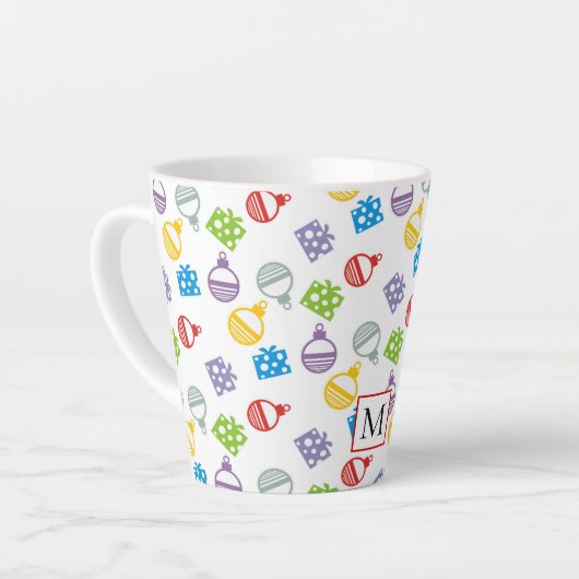 kerstpatroon van ballen en geschenken latte mok (Linkerhoek)
