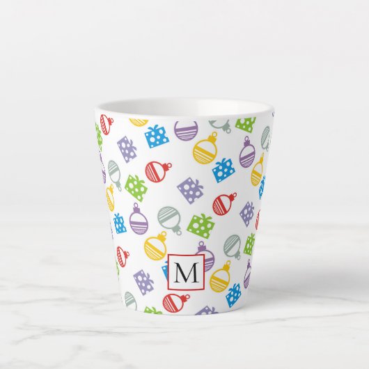 kerstpatroon van ballen en geschenken latte mok (Voorkant)