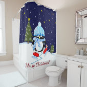 Kerstpinguïn die schaats en aangepaste tekst probe douchegordijn (In situ)