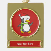 Kerstpinguïn loopt op sneeuw verguld banner ornament (Voorkant)