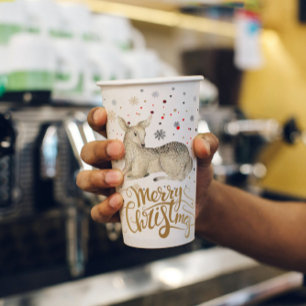 kerstrecorder en prettige kersttypografie papieren bekers