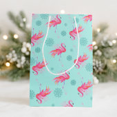 Kerstroze flamingo Snowflake Medium Cadeauzakje