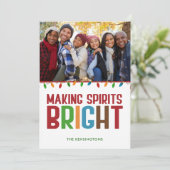 Kerstsfeer foto met vrolijke lichtjes feestdagenkaart (Staand voorkant)