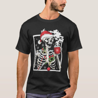 kerstskelet met glimlach Drink schedel T-shirt
