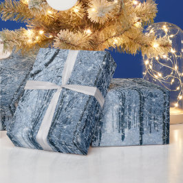 Kerstsneeuwvlokken door de bomen cadeaupapier