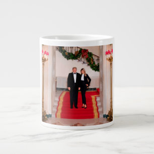 Kerststappen President Donald Trump en Melania Extra Grote Beker