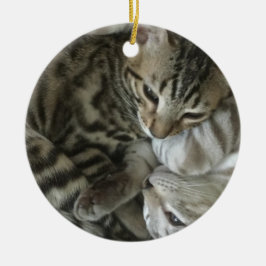 kerstversiering met bengachtige kat keramisch ornament