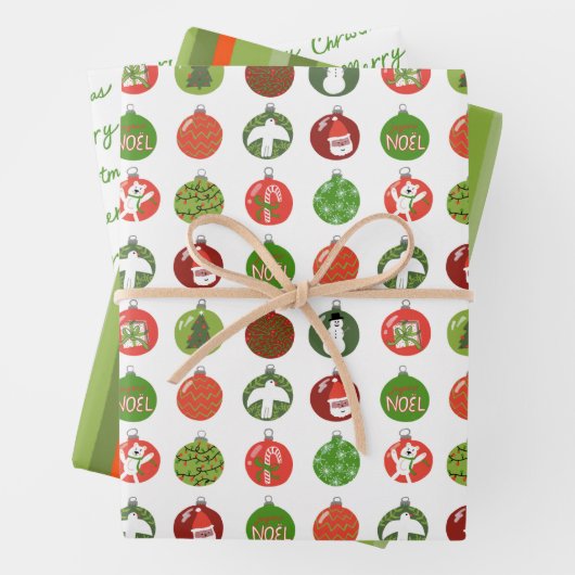 kerstversieringen met kerststapes-variëteit inpakpapier vel (In situ)