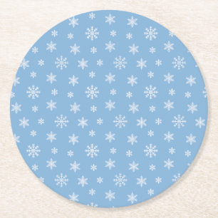 Kerstwitte sneeuwvlokken, babyblauw ronde kartonnen onderzetter