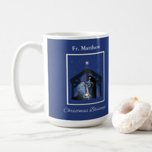 Kerstzegen van priester, kerststal op blauw koffiemok