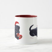 Kerstzwarte labrador Puppy Santa Hat Mok (Midden)