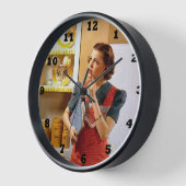 Keukenvrouw met vintage retro (Hoek)