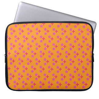 Keurig roze en magenta bloemmotief abstract patroo laptop sleeve