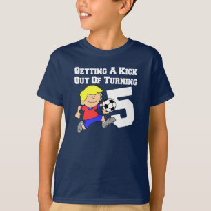 Kick uit het draaien van 5 jongen voetbal speler t-shirt