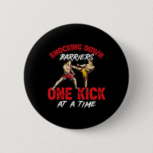 Kickboksen Kickbokser slaat barrières één Ki neer Ronde Button 5,7 Cm