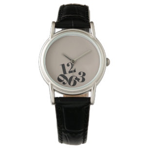 Kijk - Beige Achtergrond Grote Cijfers Gevallen Horloge