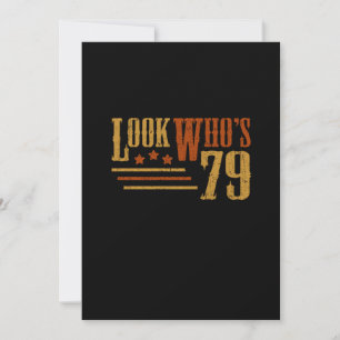 Kijk eens aan wiens 79-jarige grappige 79e verjaar kaart