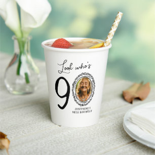 Kijk eens wie 90 is! Foto 90e verjaardag Papieren Bekers