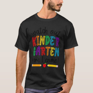 Kijk hier eens naar de kleuterschool. Ik kom de ee T-shirt