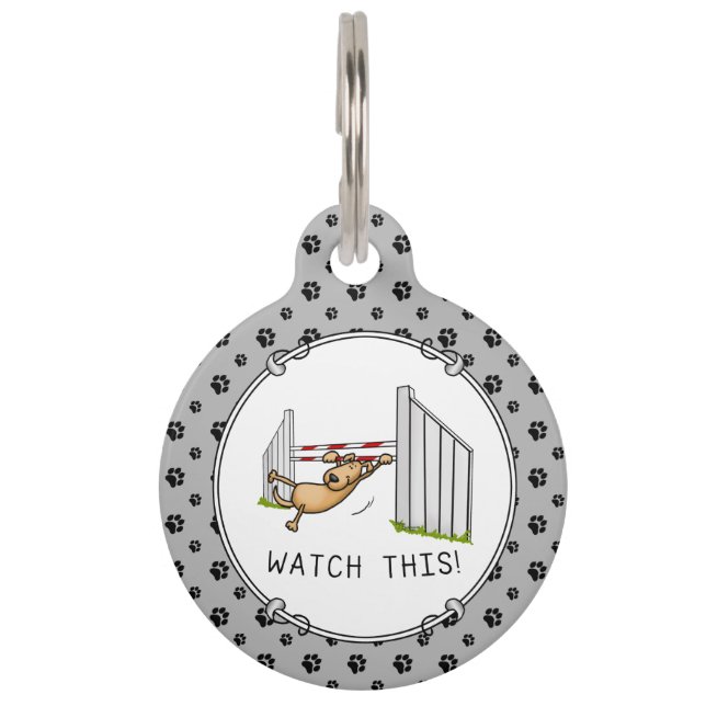 Kijk hier! Hond - grappige hond agility Huisdierpenning (Voorkant)