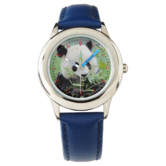 Kijk naar foto-gigantische panda. Panda-wedstrijd. Horloge