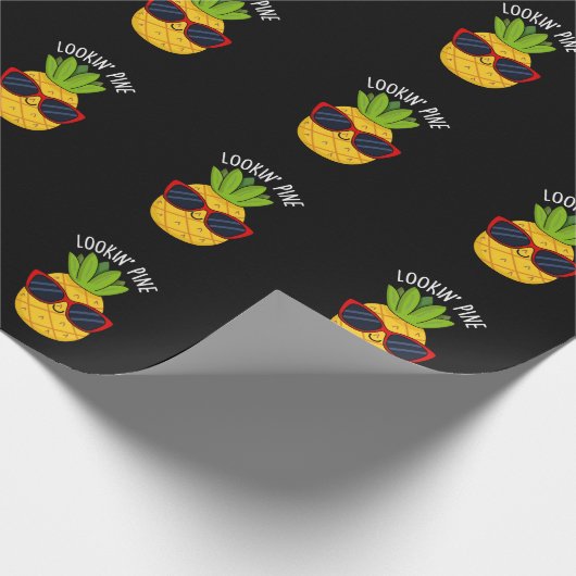 Kijk naar Pine Funny Pineapple Pun Dark BG Cadeaupapier (Hoek)