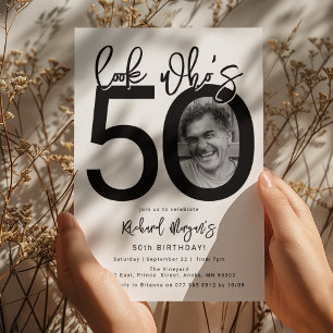Kijk wie 50 is Foto 50e verjaardagsuitnodiging Kaart
