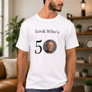 Kijk wie 50 verjaardagsshirt op maat gemaakte foto t-shirt
