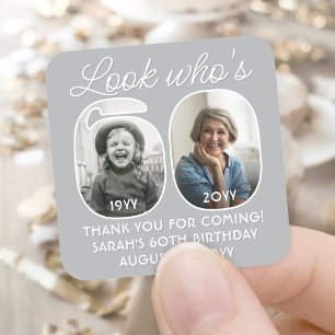 Kijk wie 60 is! Moderne foto nummers verjaardagsfe Vierkante Sticker