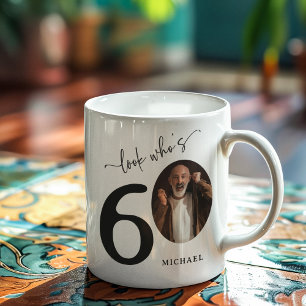 'Kijk wie 60 is' Stijlvolle 60e verjaardag Koffiemok