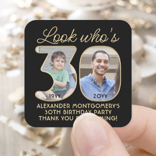 Kijk wie er 30 is Zwart & Gouden Verjaardagsfeestj Vierkante Sticker