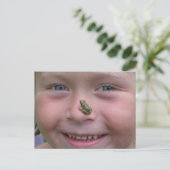 Kikker op neus briefkaart (Staand voorkant)