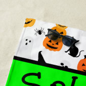 Kind Halloween Ghost Pumpkin Black Cat Personalise Strandlaken (In situ)