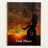 Kind in Tyre Swing Dagelijkse Planner (Voorkant)